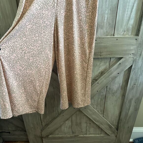 Madison Leopard Jumpsuit - Picture 3 of 9